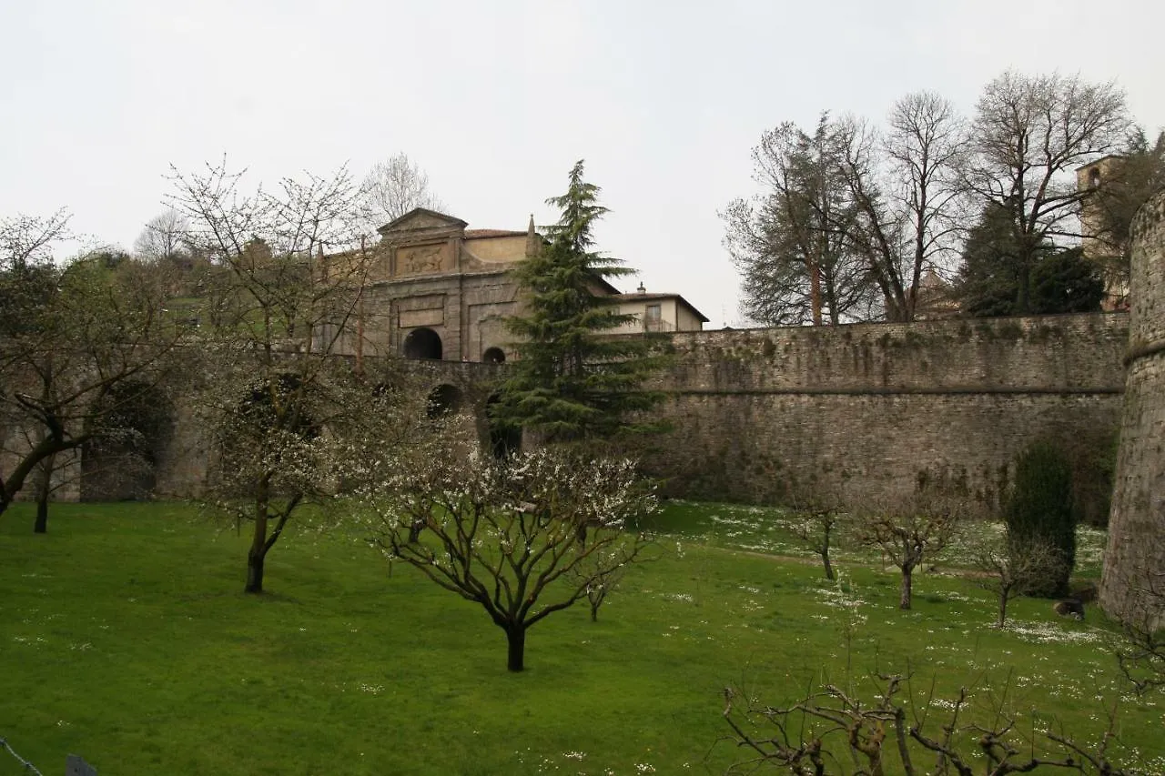 Casa Pignolo Villa Bergamo 0*,  Italy