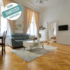 https://creative-apartment-havas-street-3.inbudapesthotels.com