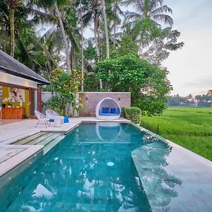  Villa Balinese Luxurious Elegance Indonesia